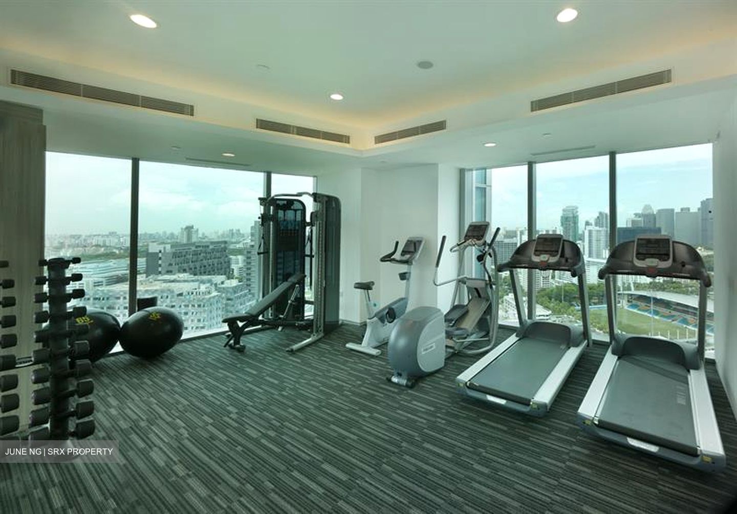 Arc 380 (D8), Office #612511951